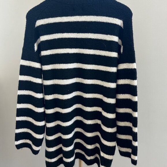 BNWT H&M Striped Oversized Sweater Medium - Picture 4 of 5